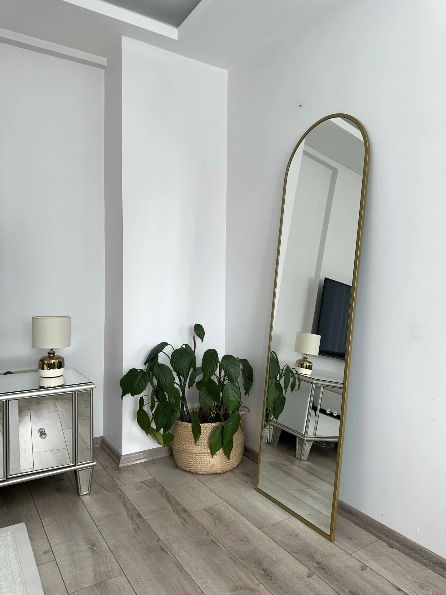 Ovaler Standspiegel in 3 Farben | 180×50 cm