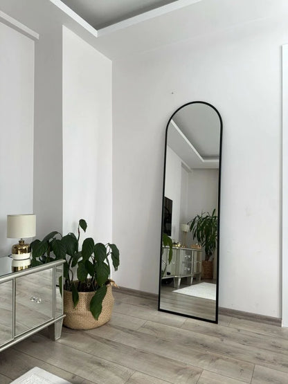 Ovaler Standspiegel in 3 Farben | 180×50 cm