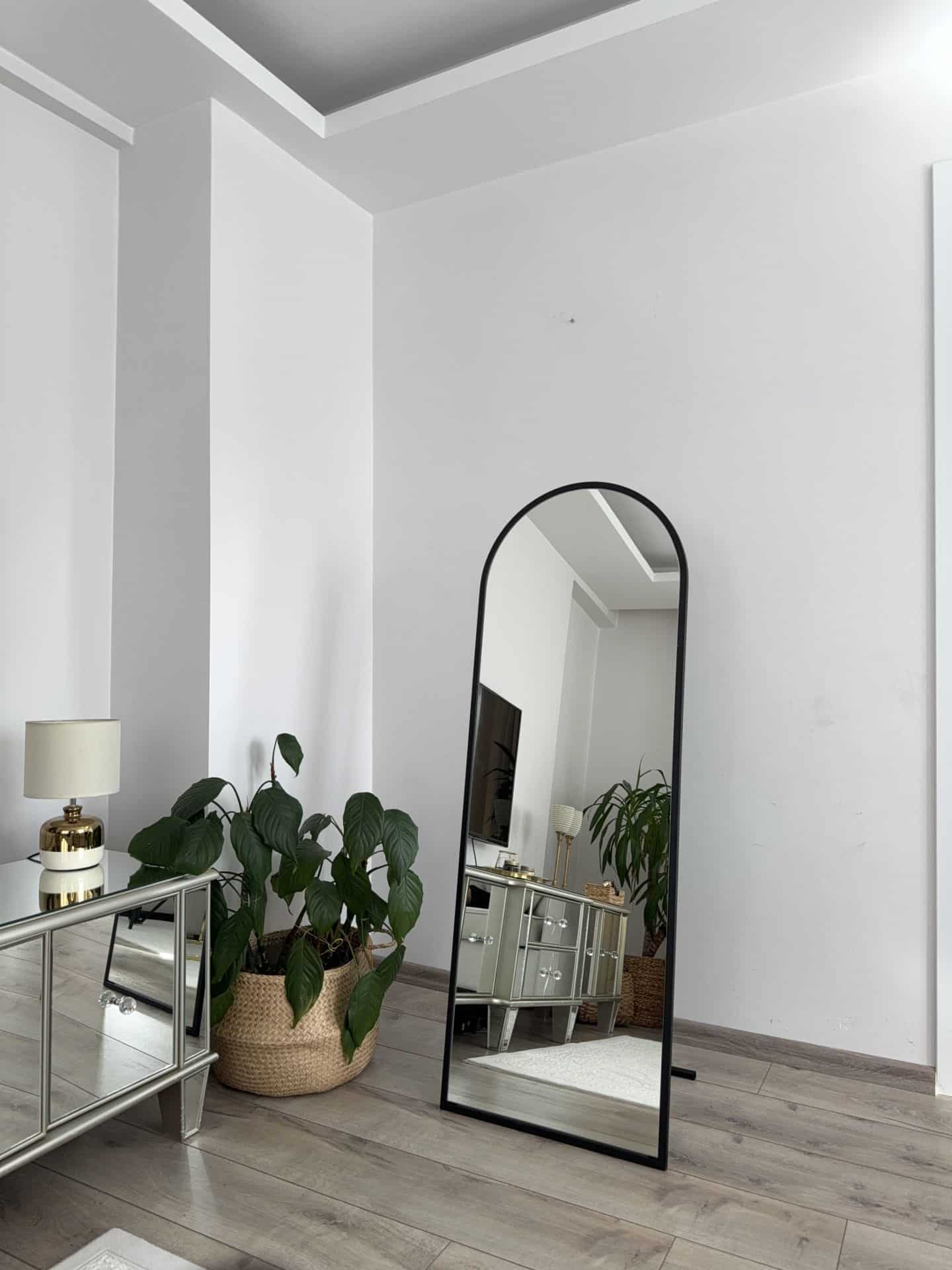 Ovaler Standspiegel in 3 Farben | 140×50 cm