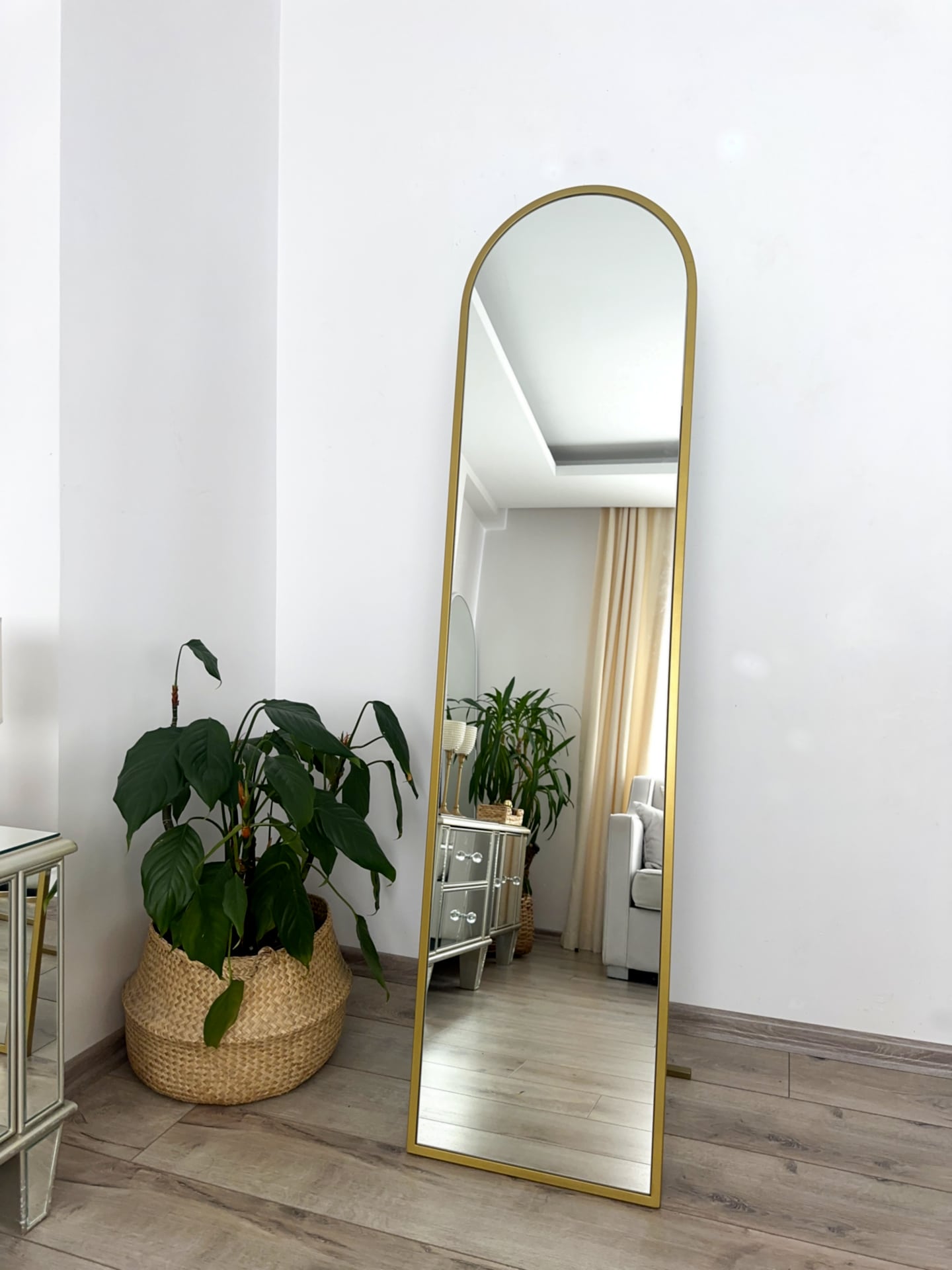 Ovaler Standspiegel in 3 Farben | 160×40 cm