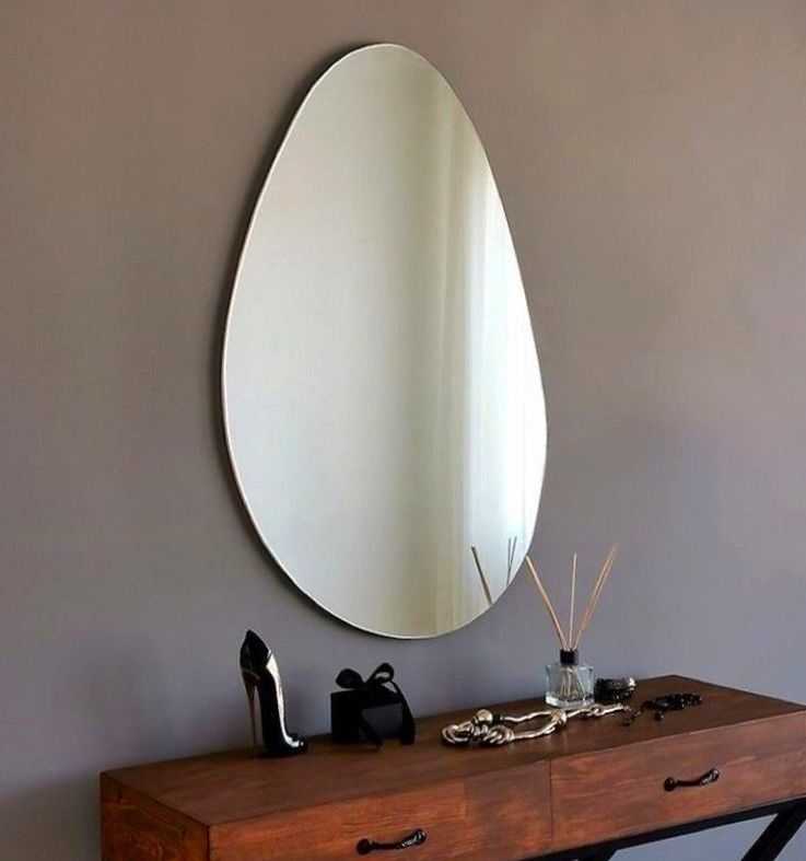 Asymmetrischer Wandspiegel | 70×45 cm